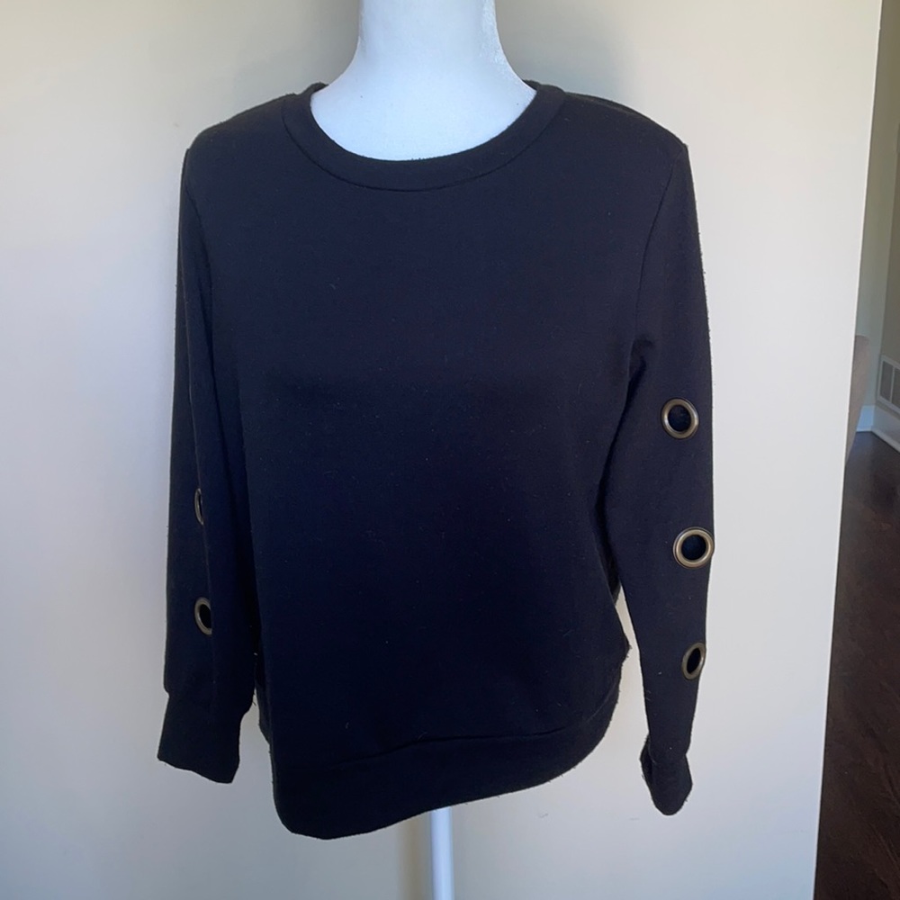 Drew Sweatshirt with Grommet on sleeves